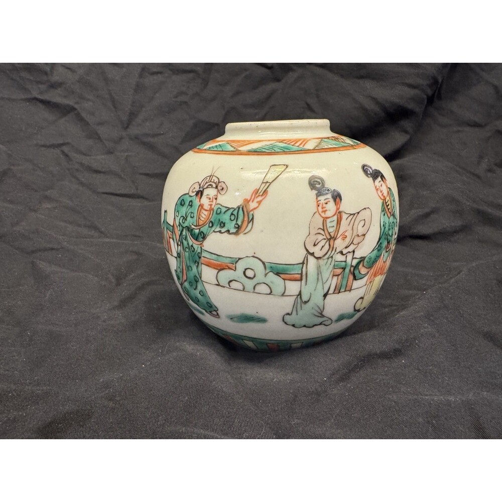 Vintage Chinese Famille Verte Porcelain Ginger Jar with Hand Painted Figures